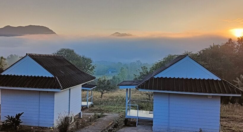 پانسیون Pai Sunrise Camping Resort