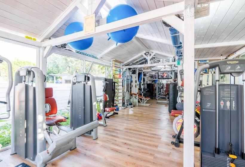 پانسیون Villa Eden   Wellness Oasis With Pool And Gym