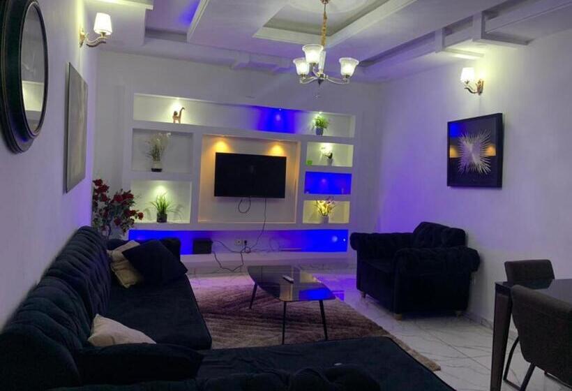 پانسیون Deluxe Mansion