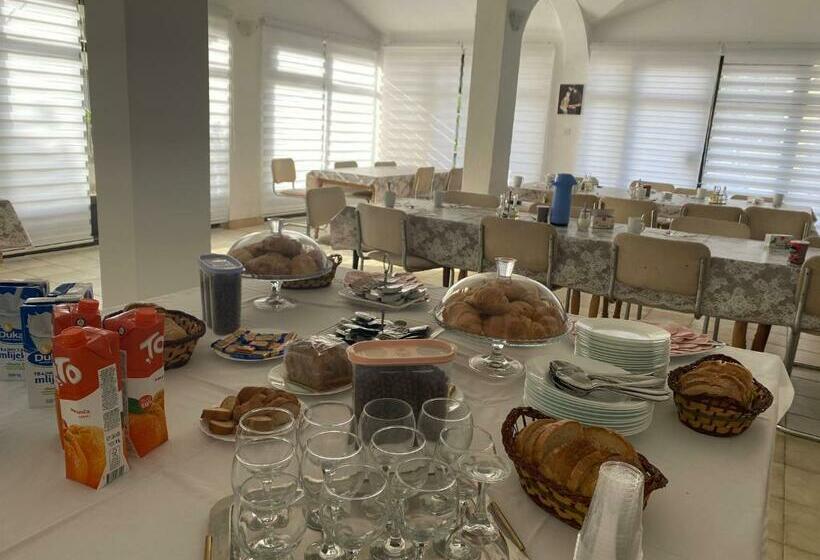 پانسیون B&b Family Ostojić