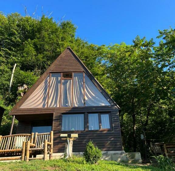 تختخواب و صبحانه Mtirala Skhivi Cottage