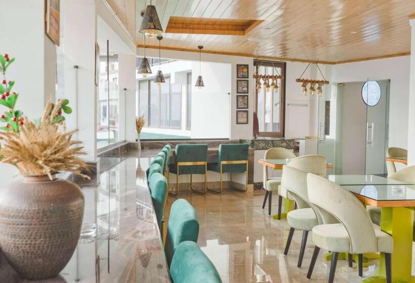 هتل Days Inn By Wyndham Gangtok Tadong