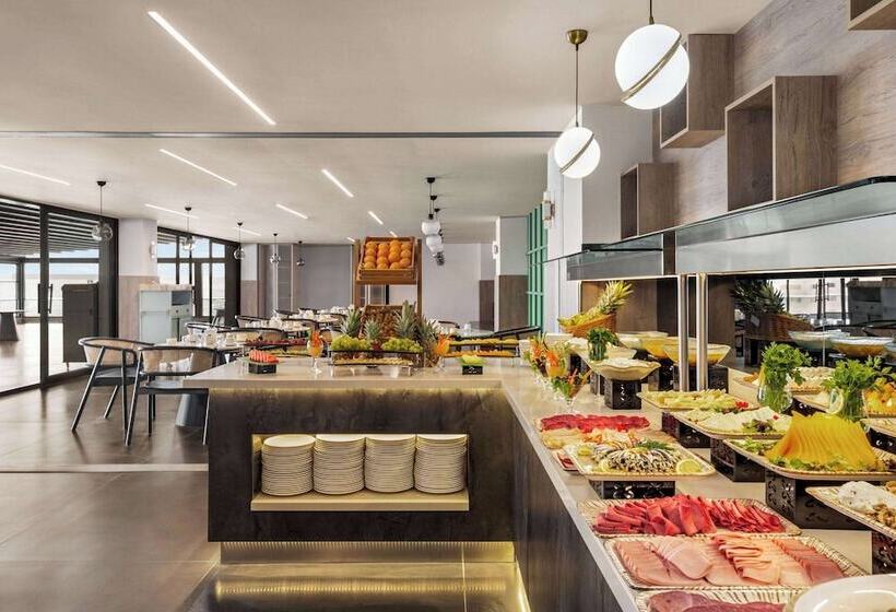 هتل Ramada Plaza By Wyndham Batman