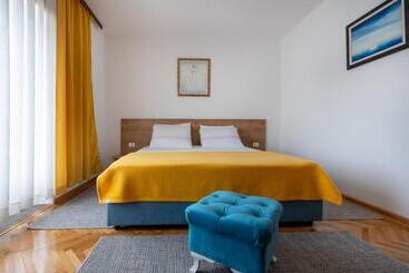 پانسیون Apartments And Rooms Lotus