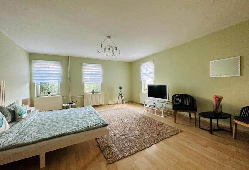 פנסיון Greenery Home