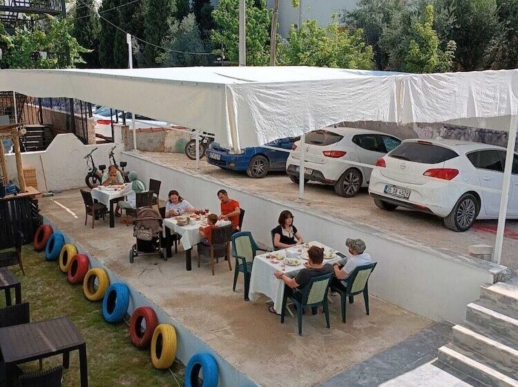 هتل Grand Atlas