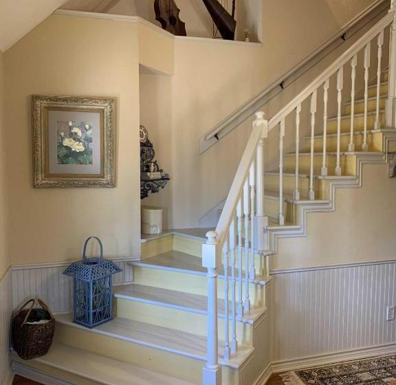 펜션 Water S Edge Guesthouse Bandera