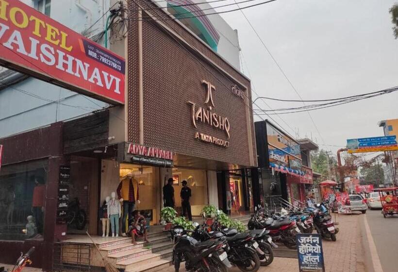 هتل Vaishnavi Near Baba Dham Temple