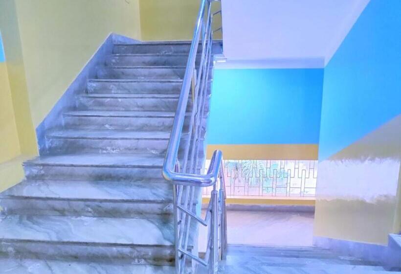 هتل Vaishnavi Near Baba Dham Temple
