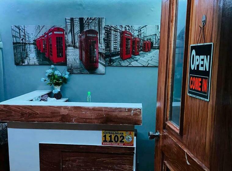 فندق صغير Rj Travellers Inn