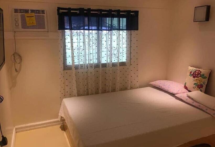 فندق صغير Rj Travellers Inn