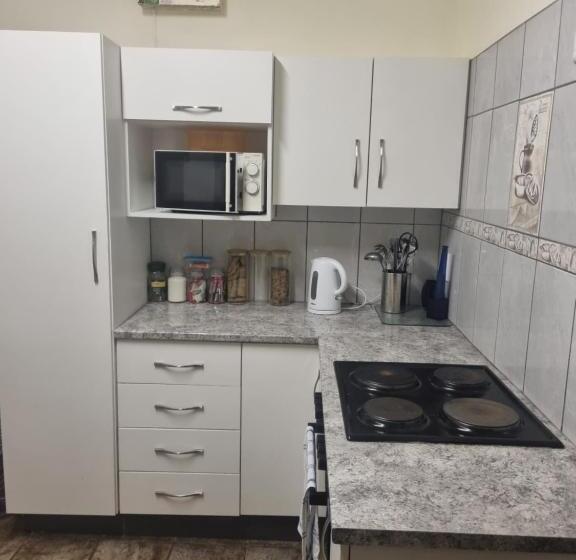 Bed and Breakfast Margate Home Feeling Guesthouse House