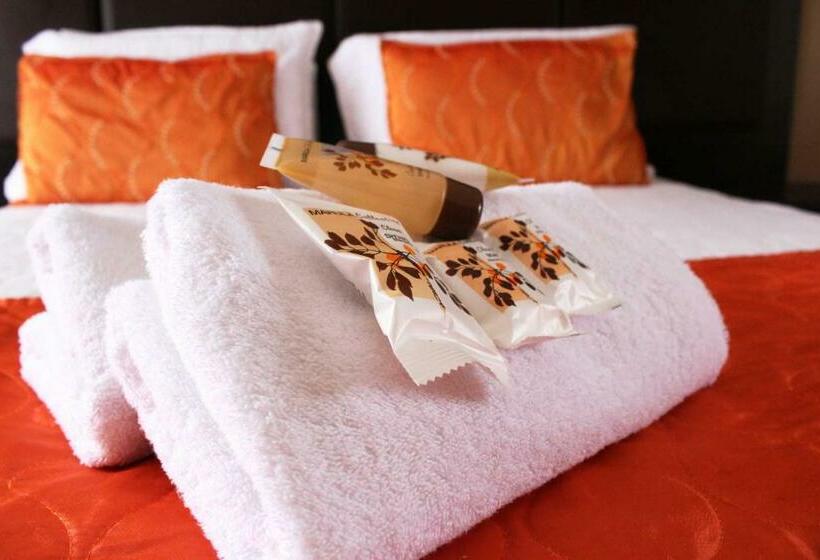호텔 Muofhe Graceland Lodge