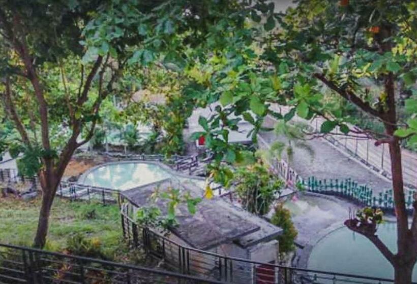 בית מלון כפרי Wisma Belerang Kalianda Mitra Reddoorz