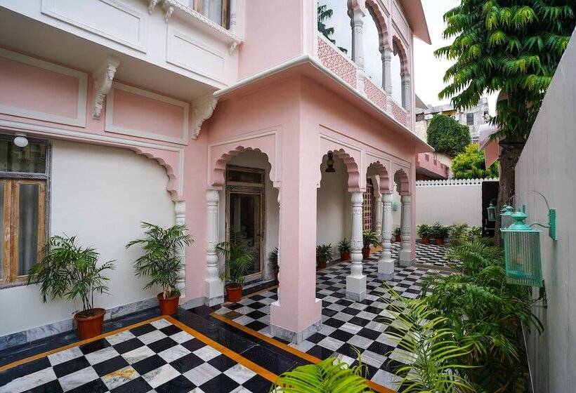 هتل Dev Mahal   A Boutique Heritage