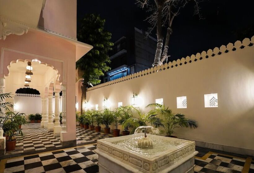 هتل Dev Mahal   A Boutique Heritage