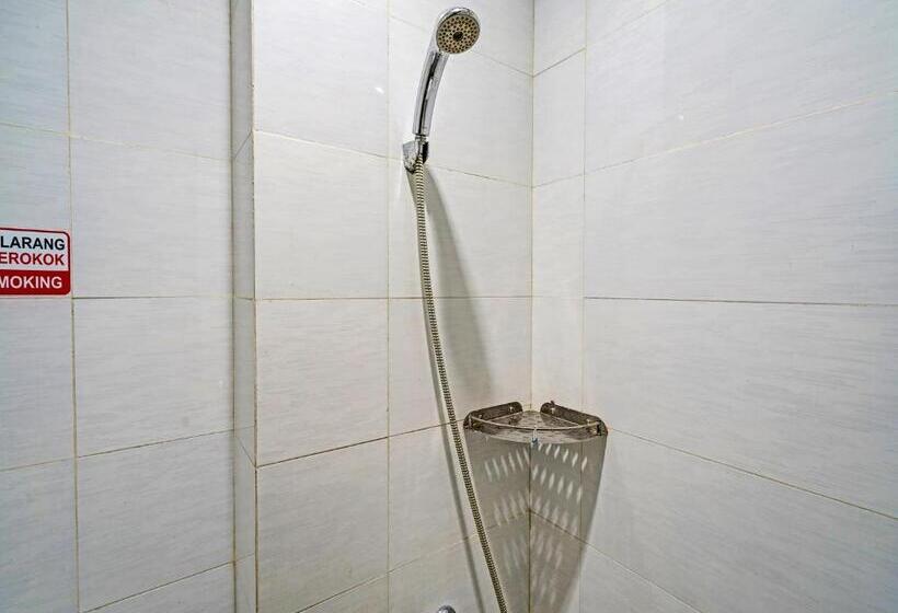 בית מלון כפרי Oyo 92772 Losmen Diah Syariah