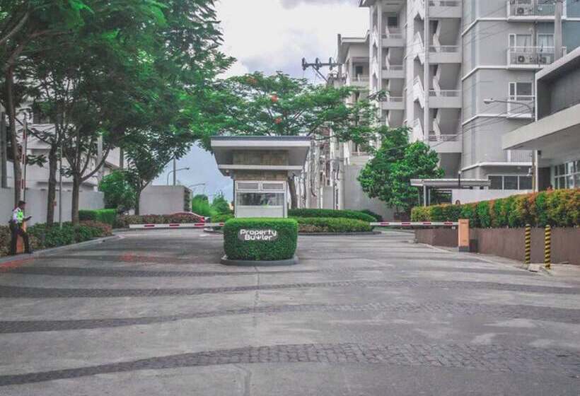 פנסיון Room In Condo   Butler S Bnb A Trees Residences Qc Phil