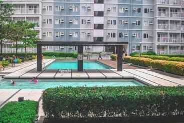 پانسیون Room In Condo   Butler S Bnb A Trees Residences Qc Phil