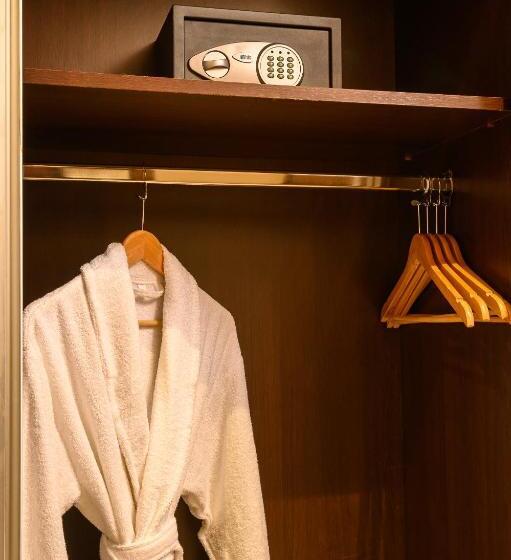 فندق Playa Del Pacha Suites