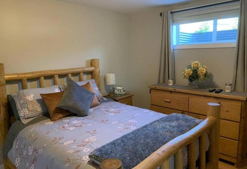פנסיון Dragonfly Inn Loft & Walkout Suites