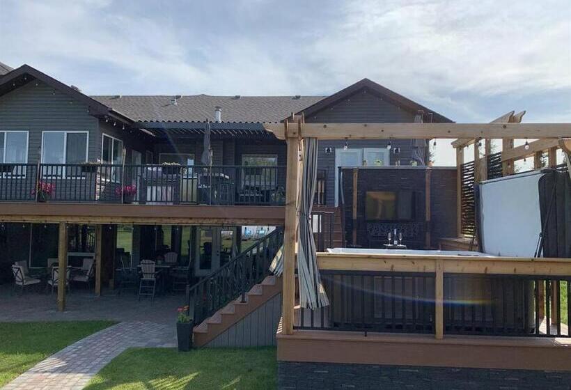 פנסיון Dragonfly Inn Loft & Walkout Suites