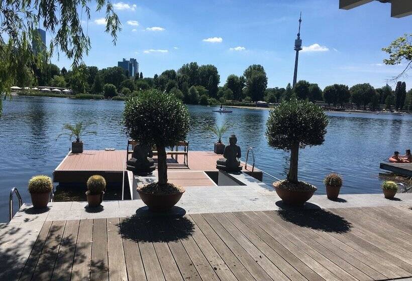 Ajo Vienna Beach Contactless Check In