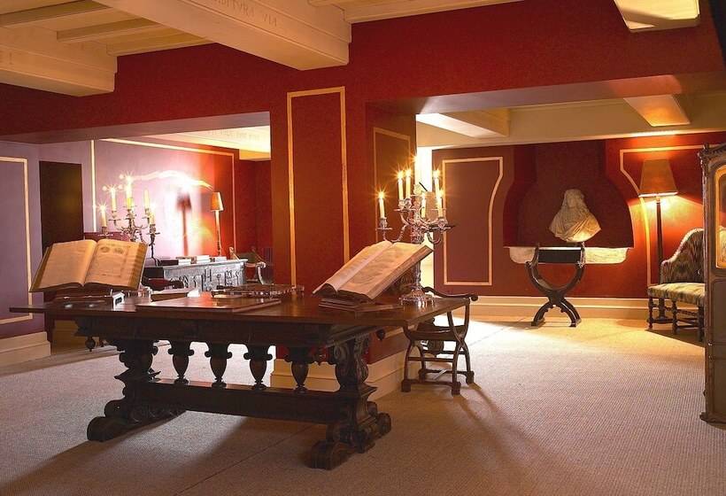צימר Château La Tour Carnet   B.magrez Luxury Wine Experience