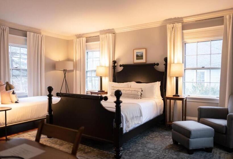 تختخواب و صبحانه Onesixtyfive, The Inn On Park Row
