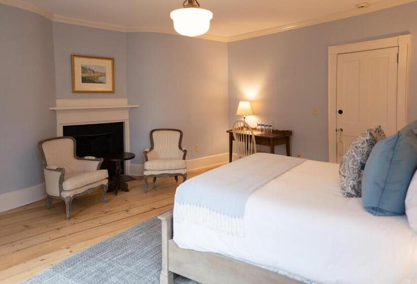 تختخواب و صبحانه Onesixtyfive, The Inn On Park Row