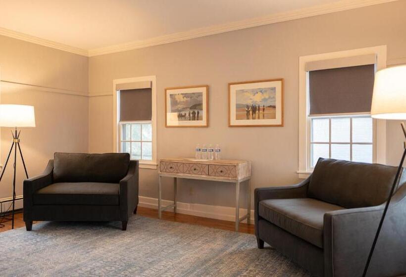 تختخواب و صبحانه Onesixtyfive, The Inn On Park Row