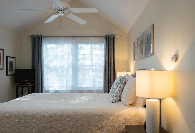 تختخواب و صبحانه Onesixtyfive, The Inn On Park Row
