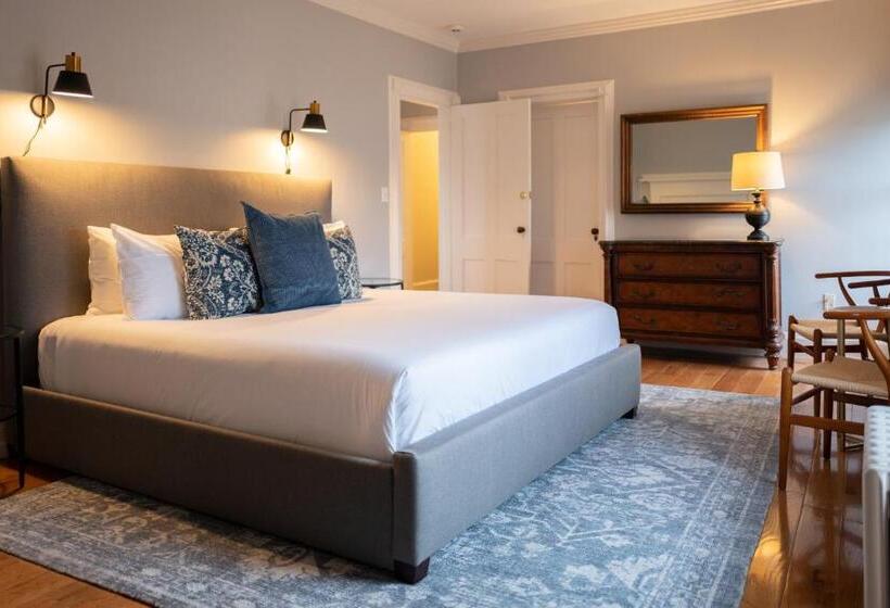 تختخواب و صبحانه Onesixtyfive, The Inn On Park Row