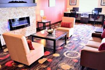 هتل Best Western Plus Kindersley