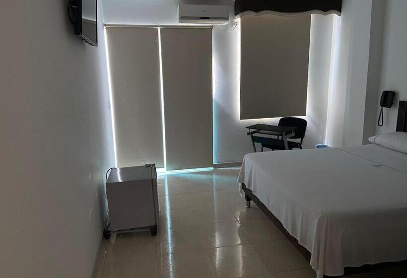 هتل Torres Del Llano