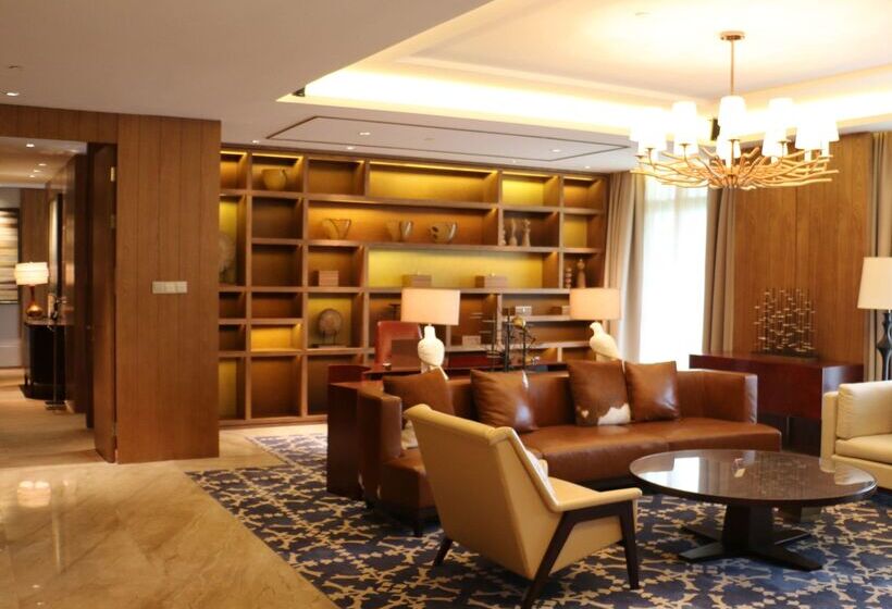 בית מלון כפרי Doubletree Resort By Hilton Hainan Chengmai