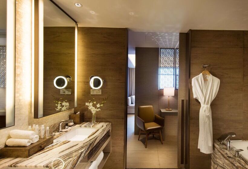 בית מלון כפרי Doubletree Resort By Hilton Hainan Chengmai