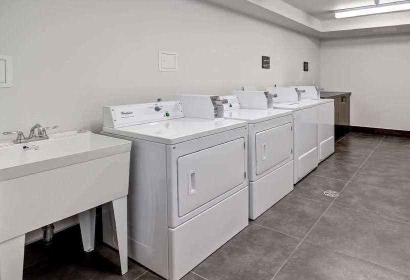 هتل Hampton Inn & Suites By Hilton Medicine Hat