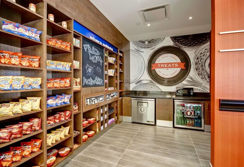 هتل Hampton Inn & Suites By Hilton Medicine Hat