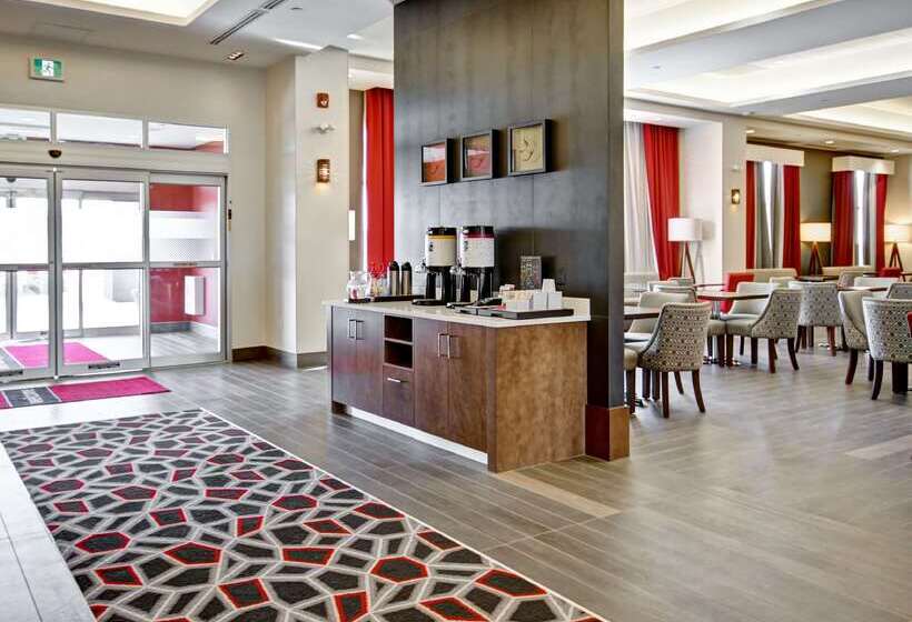 هتل Hampton Inn & Suites By Hilton Medicine Hat