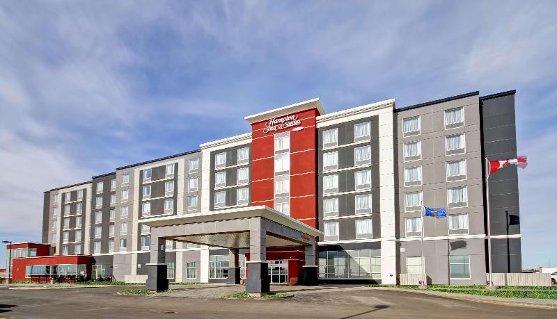 هتل Hampton Inn & Suites By Hilton Medicine Hat