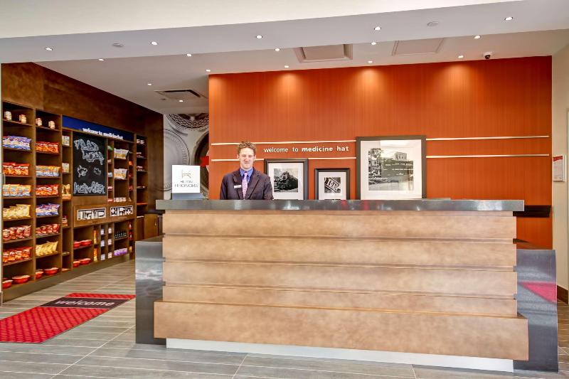 هتل Hampton Inn & Suites By Hilton Medicine Hat