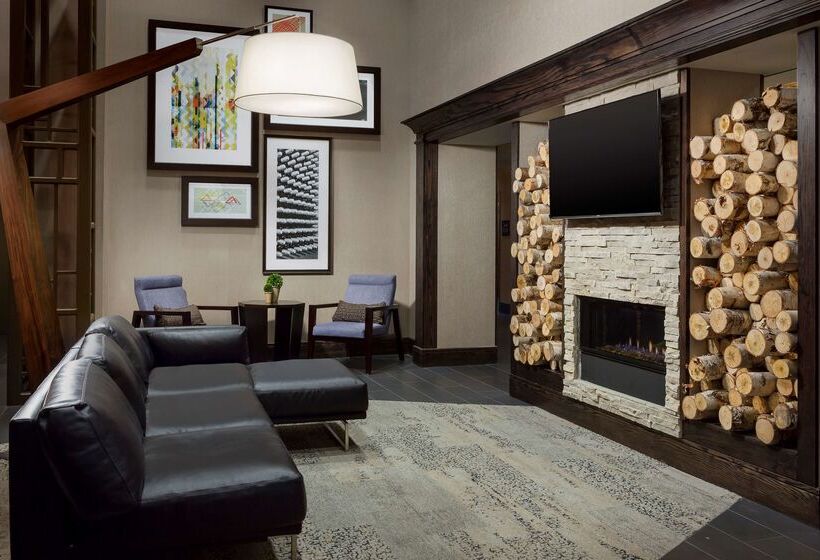 هتل Hampton Inn & Suites Napa