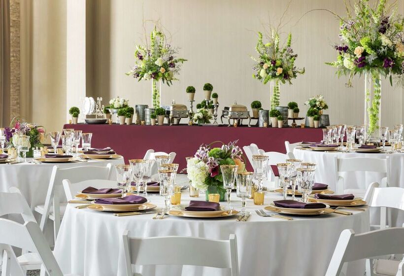 هتل Hampton Inn & Suites Napa