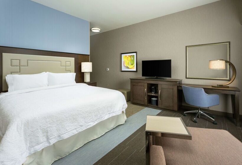 هتل Hampton Inn & Suites Napa