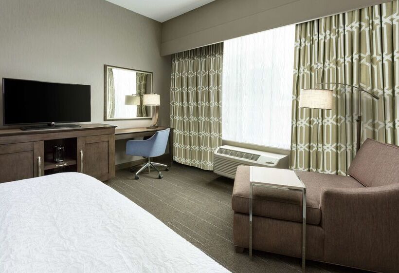 هتل Hampton Inn & Suites Napa