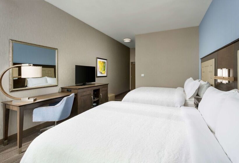 هتل Hampton Inn & Suites Napa