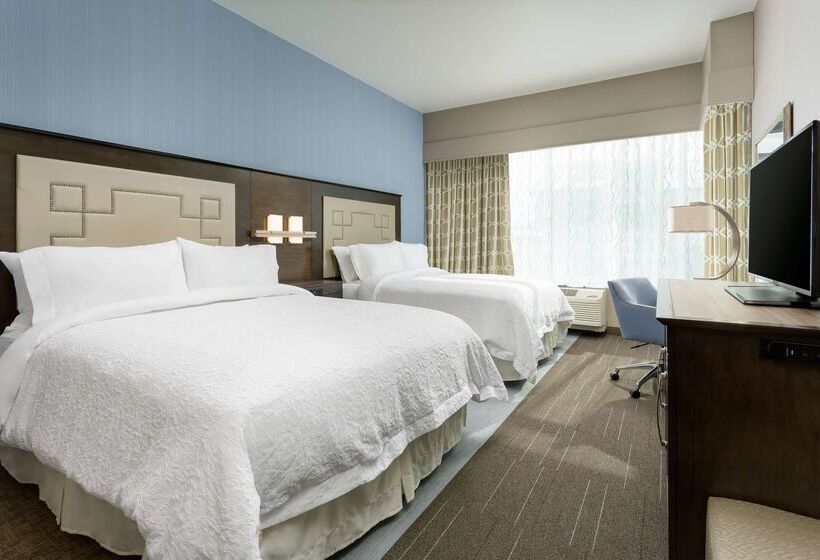 هتل Hampton Inn & Suites Napa