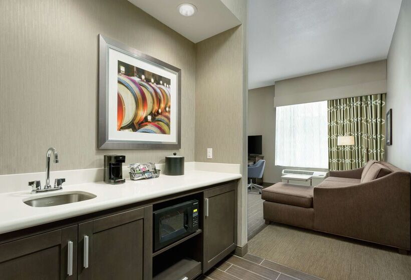 هتل Hampton Inn & Suites Napa