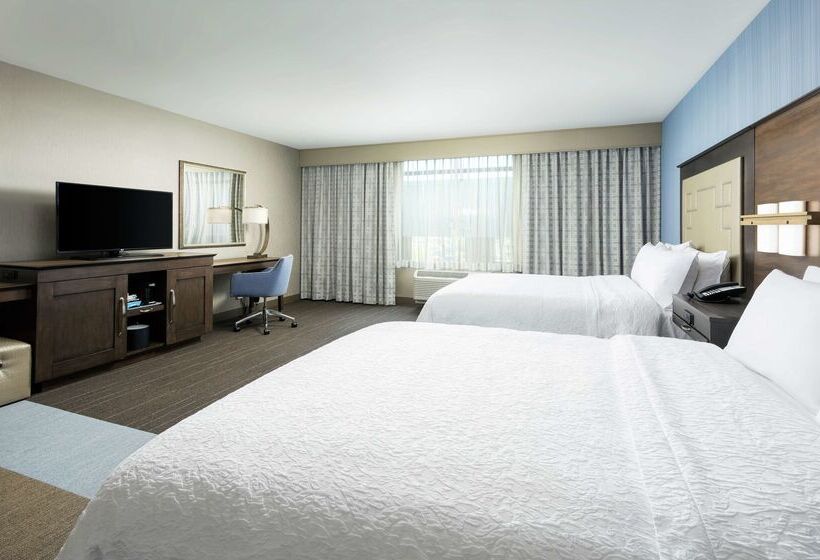 هتل Hampton Inn & Suites Napa